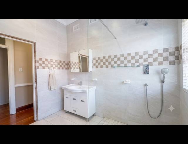 3 BEDROOM HOUSE FOR SALE IN GLENWOOD